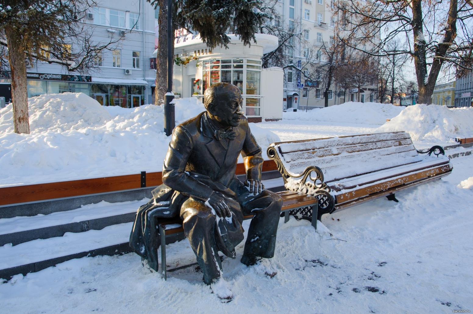 Памятник Евгению Евстигнееву-00003